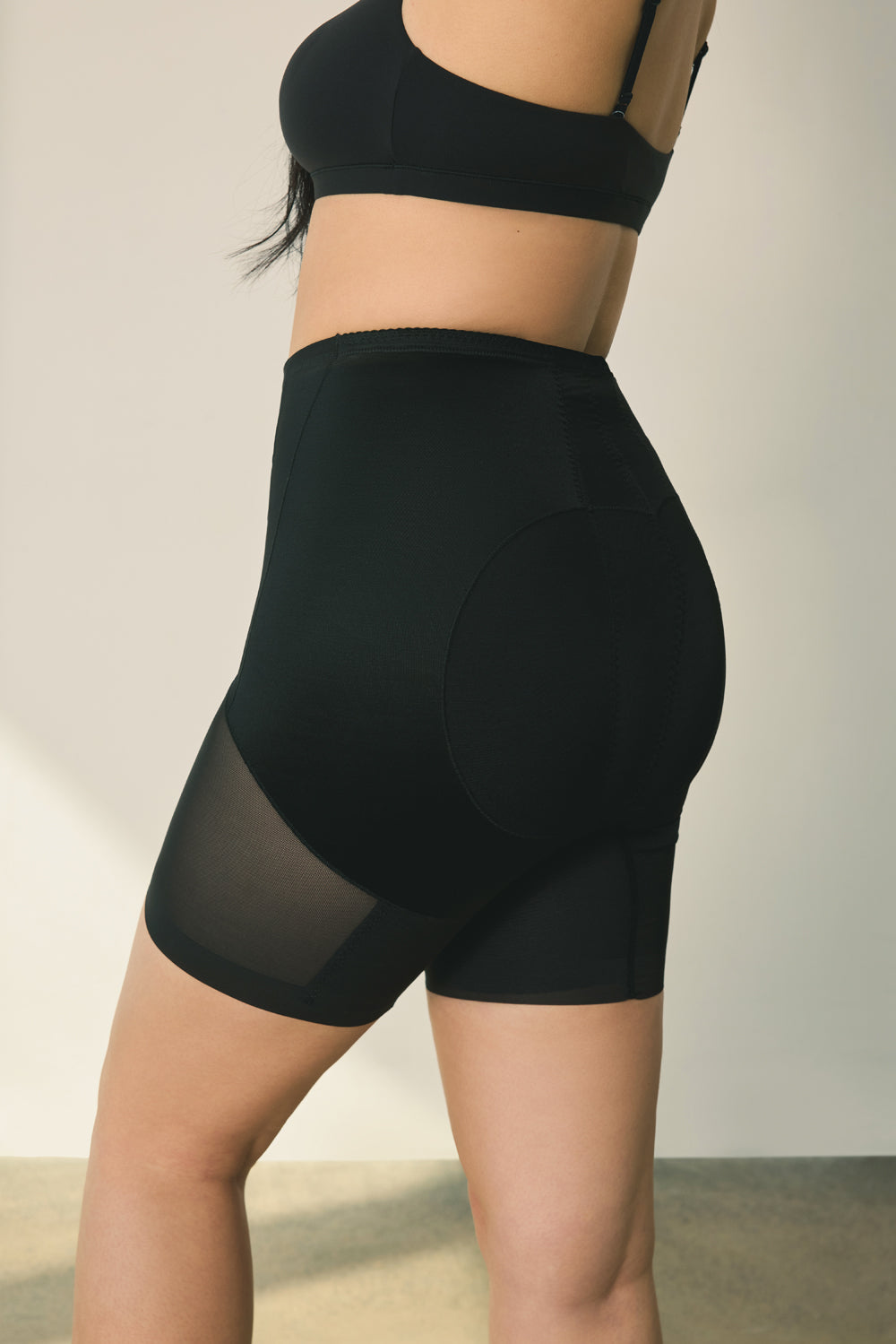 Slender Sculpt Shorts<br/> 收腹提臀．分區塑形SS褲